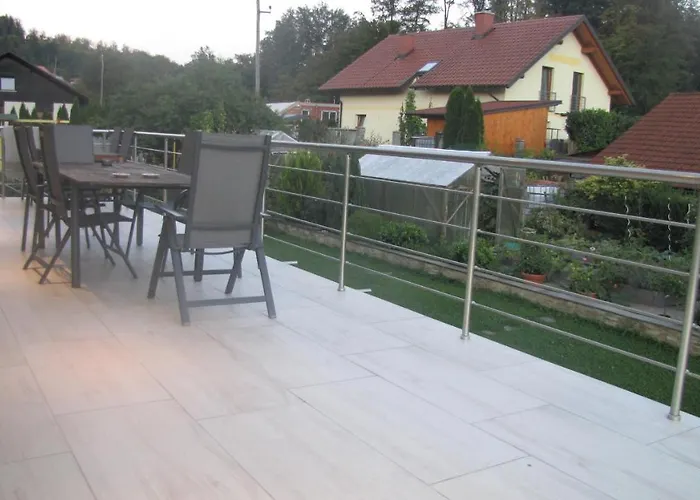 Počitniška hiša Dom Sticna